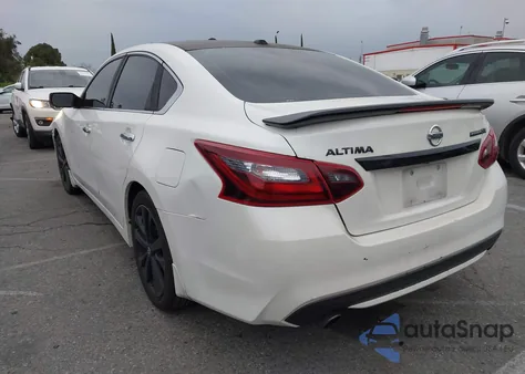 2018 Nissan Altima 2.5 Sr z USA, uszkodzony, nr VIN 1N4AL3AP4JC220904